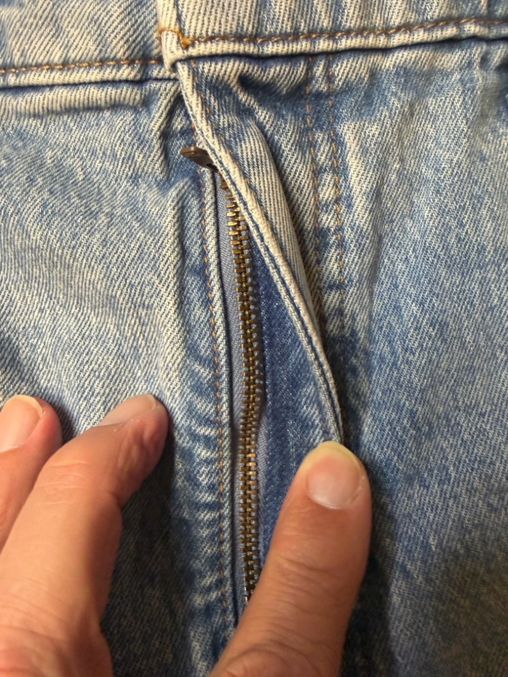 NWT Free Assembly Women's High Rise 70's Wide Leg Straight Jeans 12/31" Inseam - Picture 4 of 8